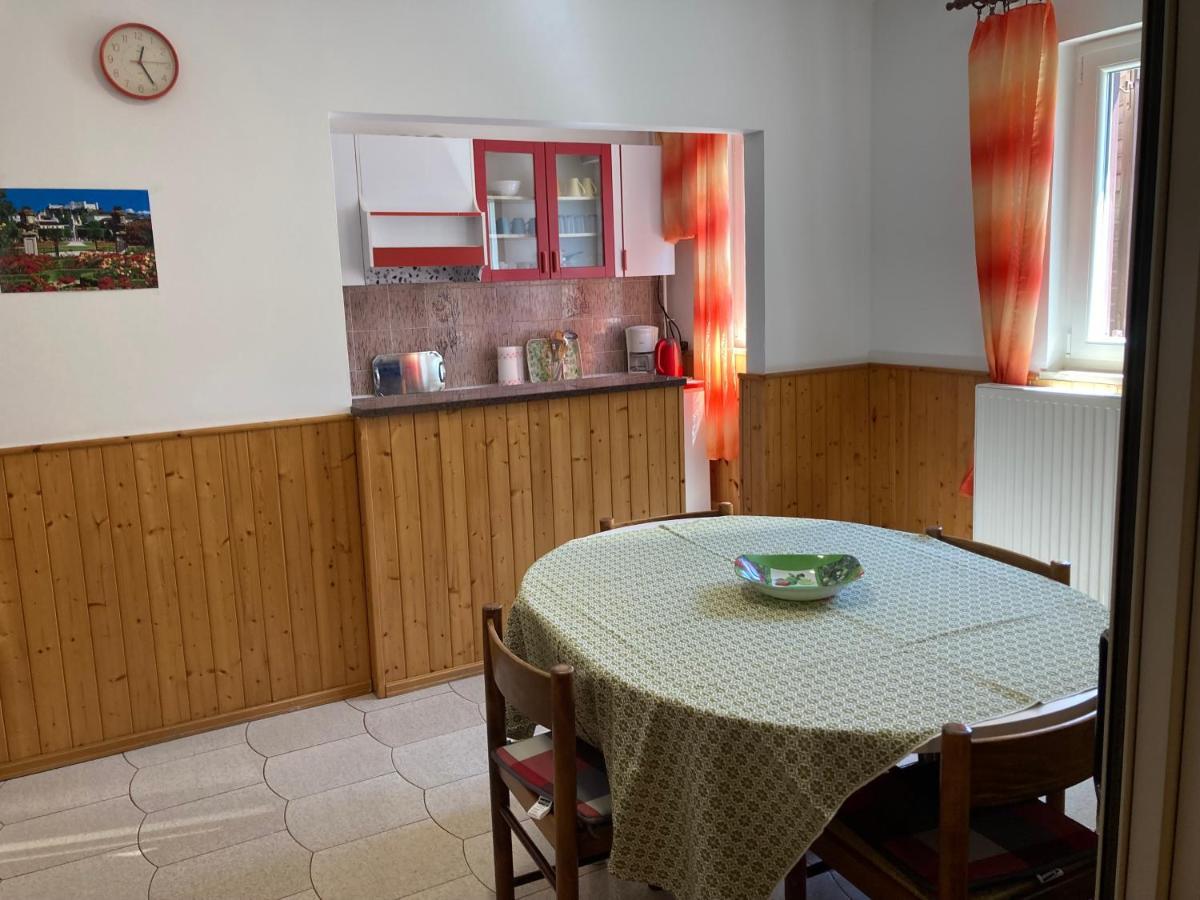 Apartments Hrnjic Умаг Екстер'єр фото