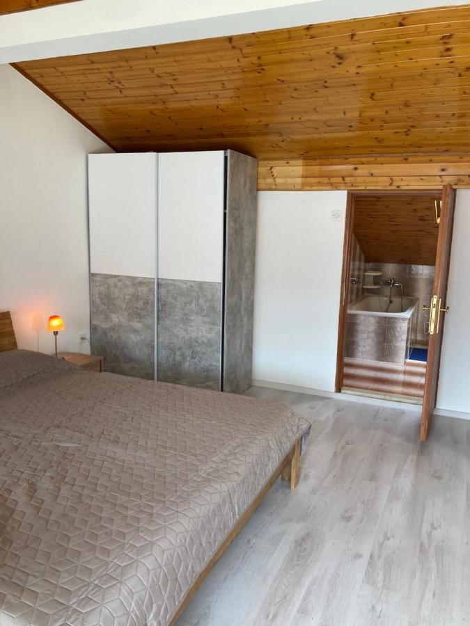 Apartments Hrnjic Умаг Екстер'єр фото