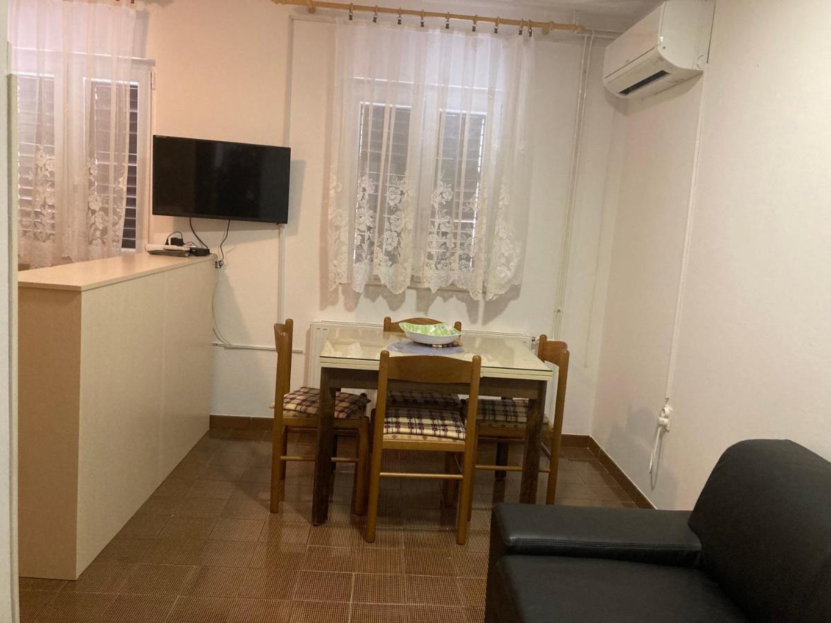 Apartments Hrnjic Умаг Екстер'єр фото